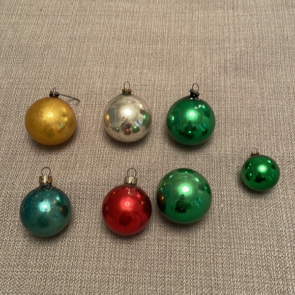 Set of 7 Vintage Mercury Christmas Ornaments - Picture 2 of 9
